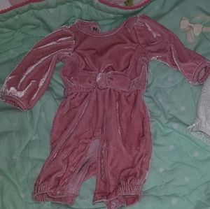 Dusty pink velour newborn & 3/6 month antique white bubble outfit. EUC